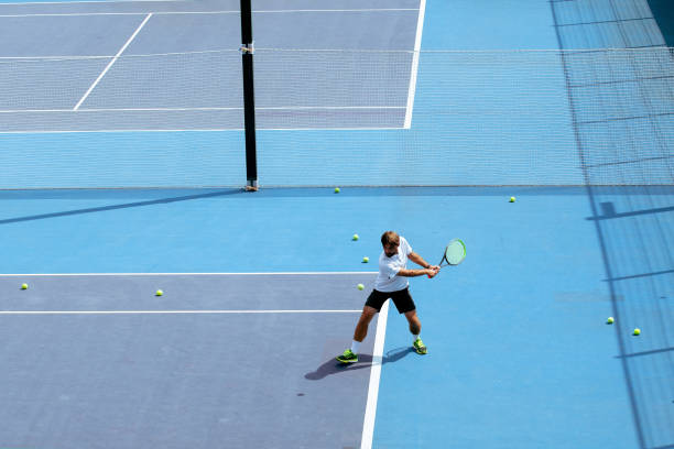 Quelles sont les contraintes réglementaires pour la construction court de tennis en béton poreux Toulon ?