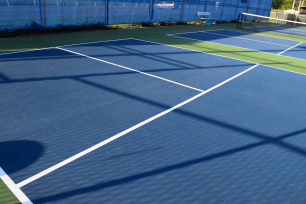 Combien de temps faut-il prévoir pour une construction terrain de pickleball complète ?