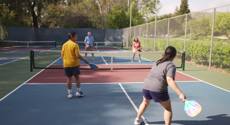 Comment la construction court de tennis à Hyères peut-elle renforcer l’image d’un domaine privé ?