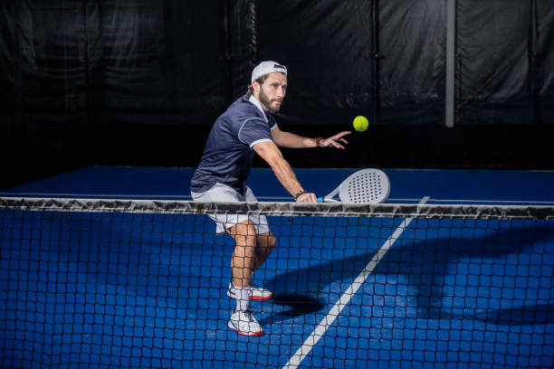 Quels sont les avantages de choisir un constructeur court de padel spécialisé plutôt qu’un généraliste ?